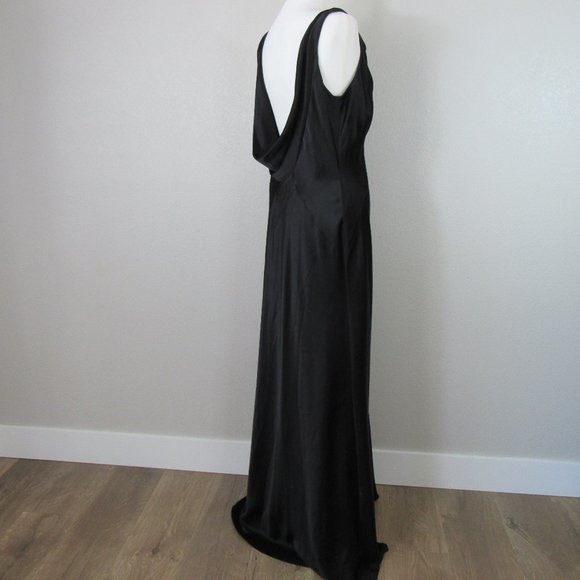 Carmen Marc Valvo Dresses & Skirts - Carmen Marc Valvo Black Plunge Back Long Dress Evening Gown Formal